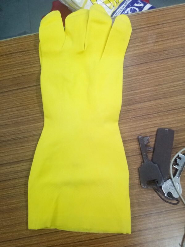 Household Rubber Gloves (Yellow) - Image 2